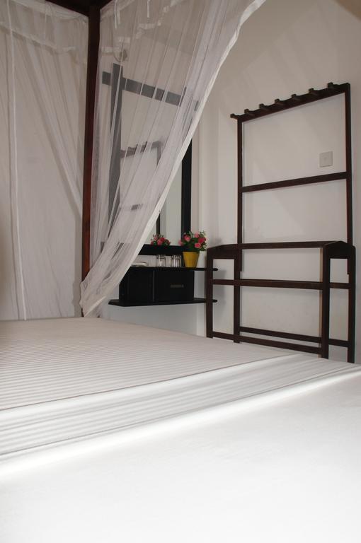 Ritas Hotel Hikkaduwa Zimmer foto