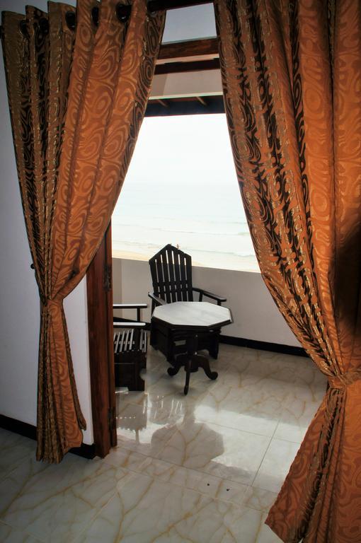 Ritas Hotel Hikkaduwa Zimmer foto