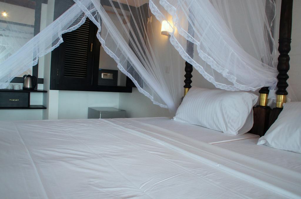Ritas Hotel Hikkaduwa Zimmer foto